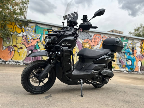 Скутер бензиновый GT TANK 02 черный